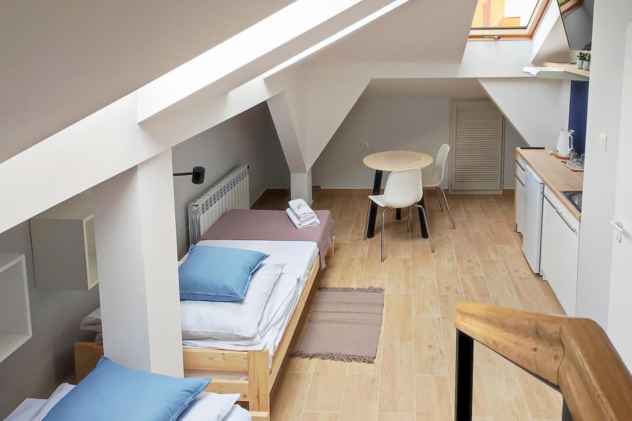 Apart Hostel S8 Blizne Jasinskiego Bagian luar foto