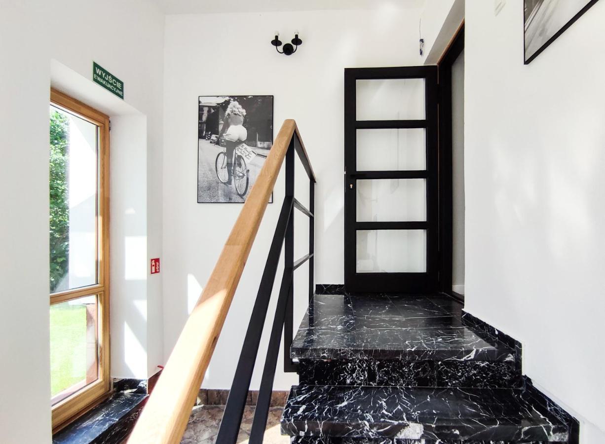 Apart Hostel S8 Blizne Jasinskiego Bagian luar foto