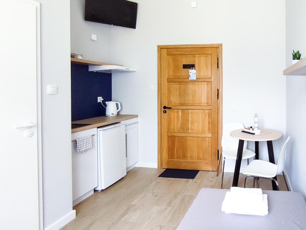 Apart Hostel S8 Blizne Jasinskiego Bagian luar foto